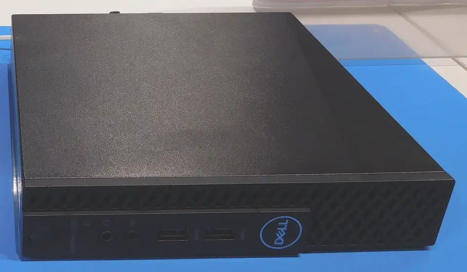 Dell OptiPlex 3060 Micro form factor PC, a compact desktop suitable for use as a Linux router