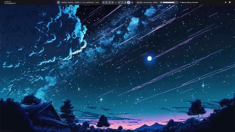 Hyprland desktop showing smooth rounded window corners, gradient borders, and dynamic tiling with a cyan color scheme