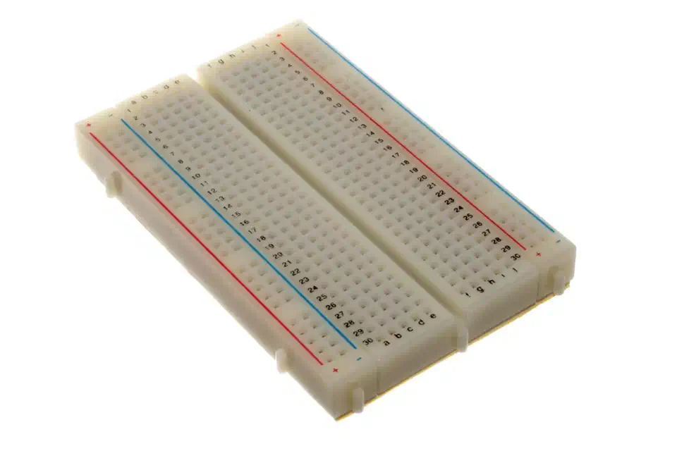 Solderless breadboard with 400 tie points