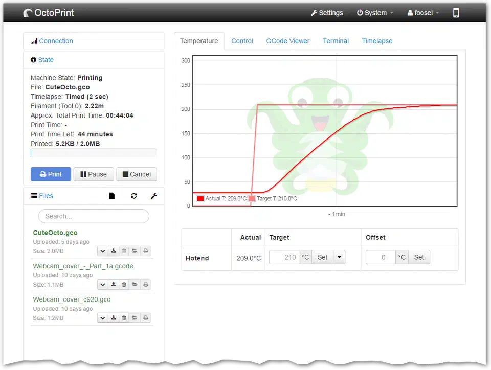 OctoPrint temperature monitoring tab showing real-time hotend and bed temperature graphs